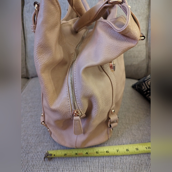 Moda Luxe Handbag - Picture 11 of 12